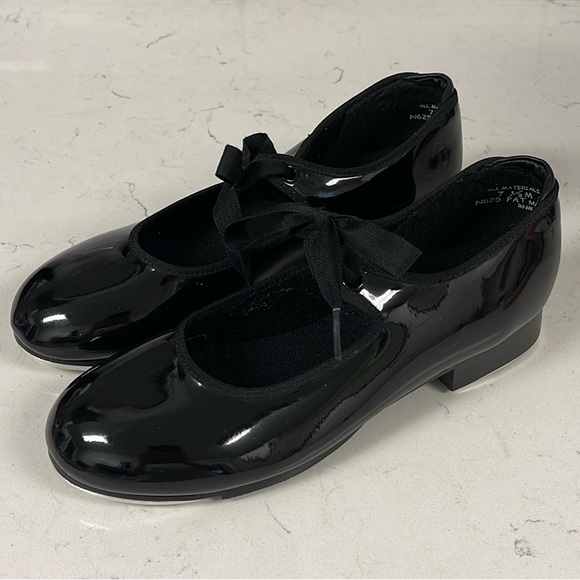 CAPEZIO Jr. Tyette Tap Shoe for Beginners Size 7 1/2 Black Worn 1-2 Times - Picture 1 of 16